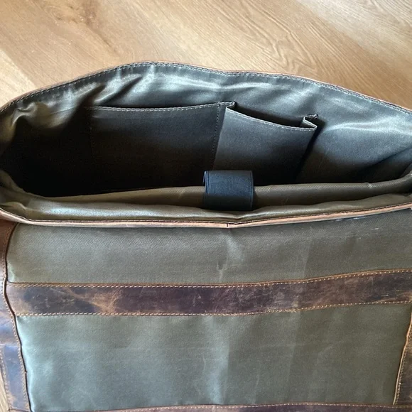 Leather Messenger Briefcase Office Laptop Crossbody Bag - Picture 9 of 9